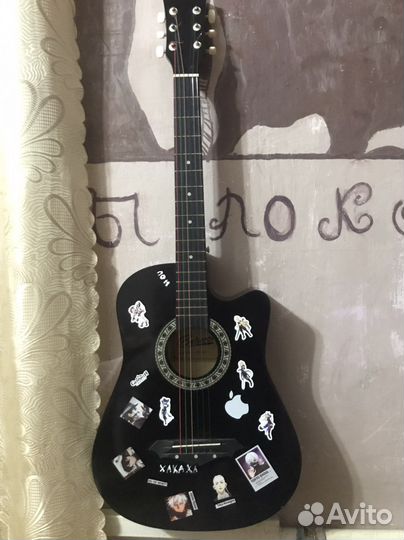 Акустическая гитара
