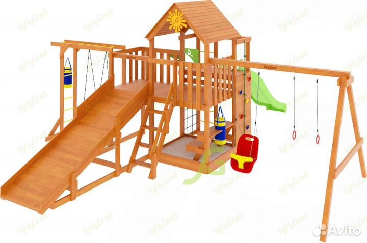 Детская площадка с зимней горкой