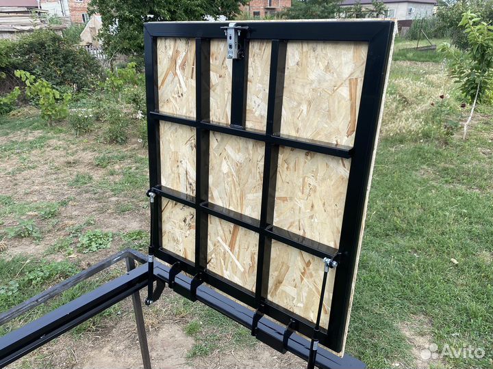 Люк напольный под плитку