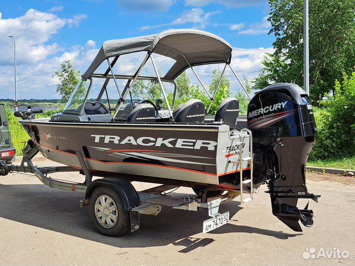 Катер tracker (США)