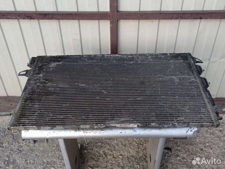 Радиатор кондиционера Dodge Caravan 2006 3.3L