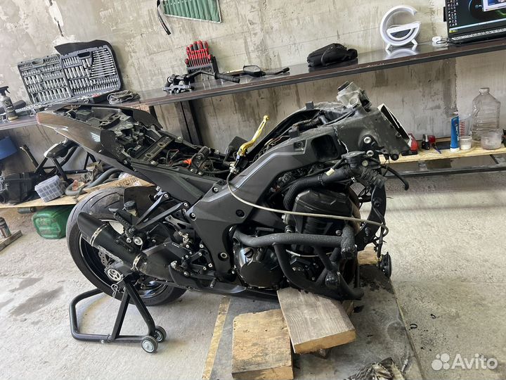 Kawasaki Z1000 в Разбор