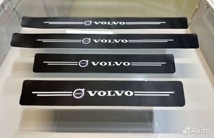 Наклейки на пороги автомобиля 4 наклейки