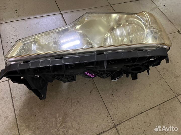 Фара передняя правая honda stepwgn