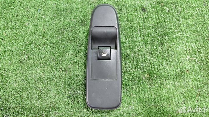Кнопка стеклоподъемника Citroen C4 Picasso 2007