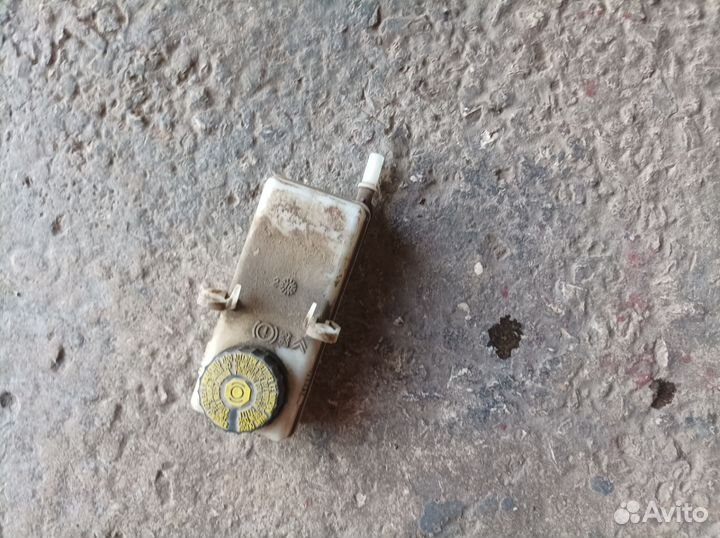 Бачок для тормозной жидкости Peugeot 308