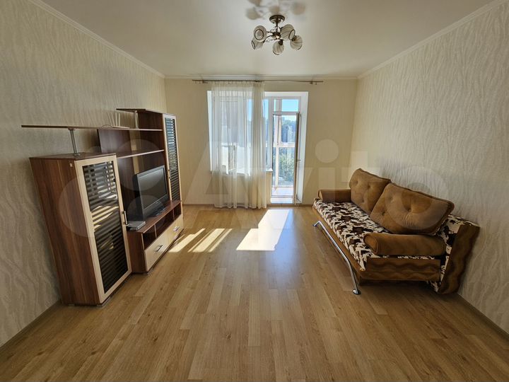 2-к. квартира, 55 м², 5/10 эт.