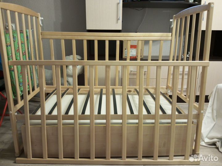 Комод и детская кроватка