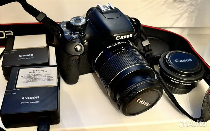 Фотоаппарат с 2 объективами Canon EOS 600D Kit