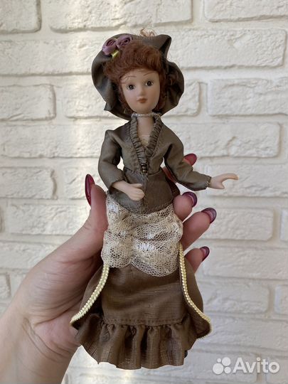 Куклы фарфоровые коллекционные