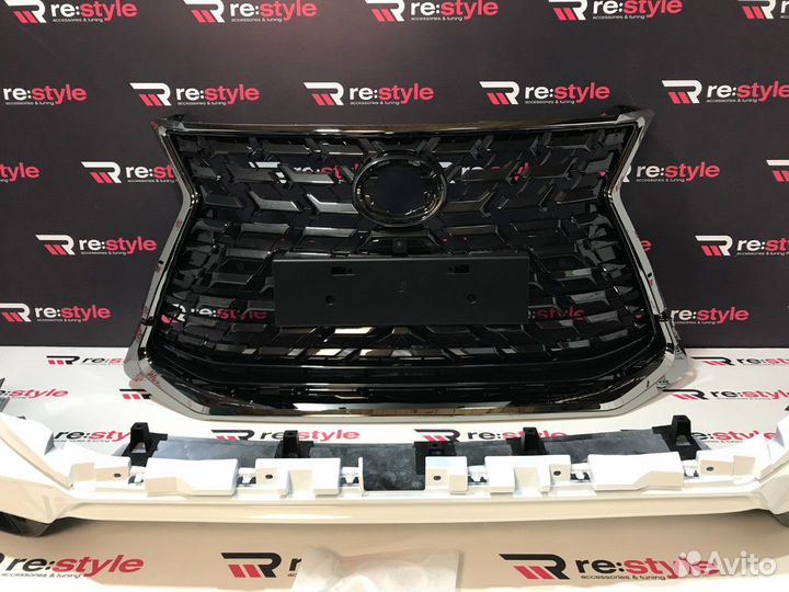 Обвес Lexus LX570 с16г Heritage Белый GBT D2203