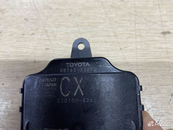 Датчик контроля слепых зон Toyota Camry 75