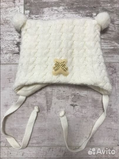 Тёплая красивая шапка