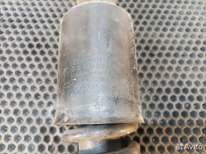 A9408904619 Амортизатор кабины передний