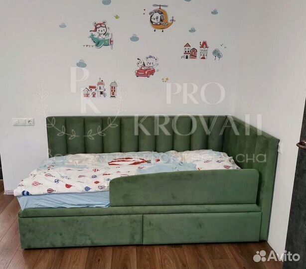 Детская кровать с мягкими бортиками