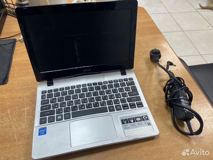 Ноутбук asus Е3-111 на запчасти