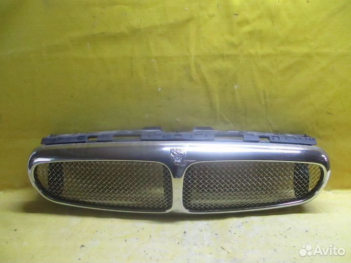 Решетка радиатора Jaguar X-Type X400