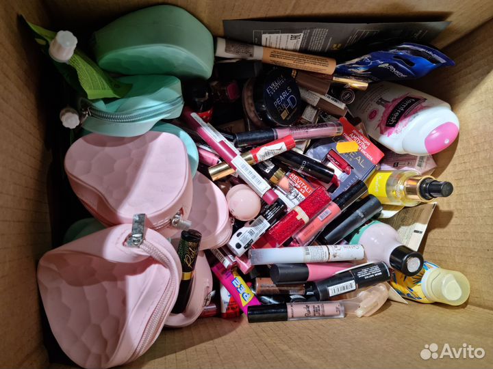 Коробка косметики