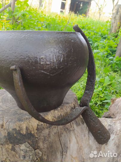 Чугунок с ухватом