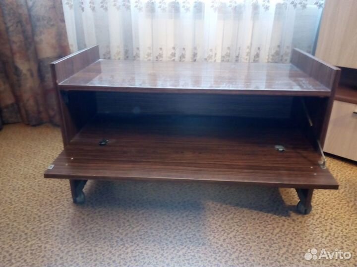 Тумба под телевизор (ретро)