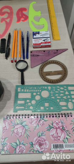 Подставка для канцелярии с наполнением