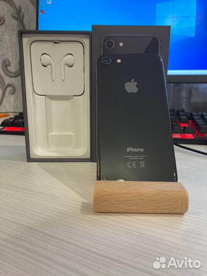 iPhone 8, 256 ГБ