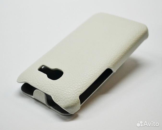 Чехол для Asus ZenFone 4 (A400CG) белый