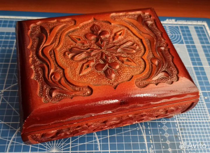 Шкатулка резная дерево ручная работа