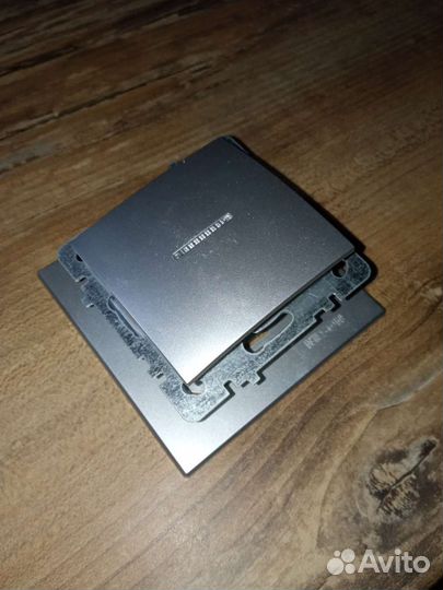 Выключатель с рамкой