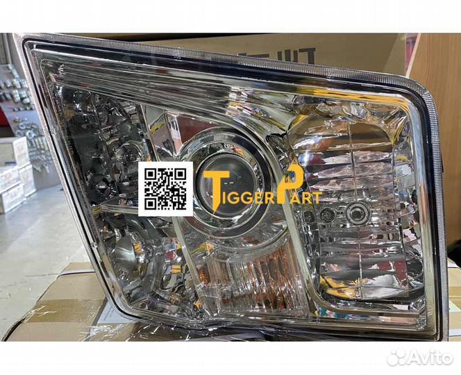 Фара передняя правая X3000 тягач DZ97189723261 sha