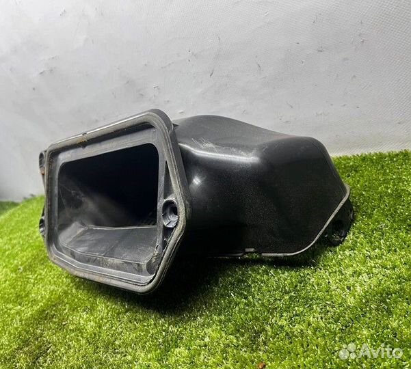 Воздухозаборник Audi A4 B8 8K1819904