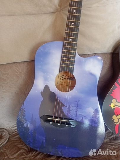 Гитара акустическая