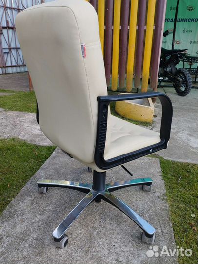 Компьютерный стул