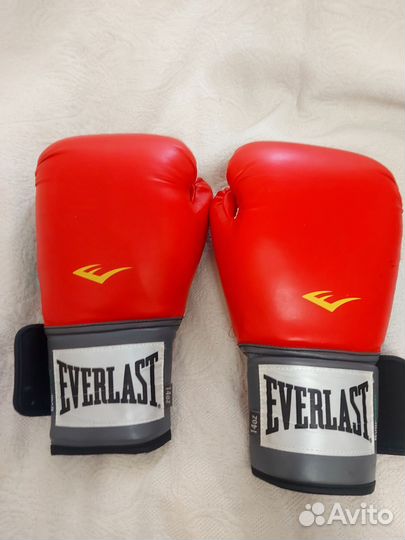 Боксерские перчатки 14 oz