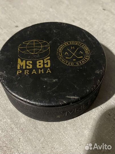 Шайба хоккейная бу