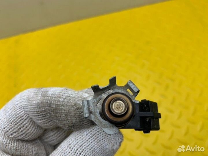 Форсунка топливная Renault Duster легковой