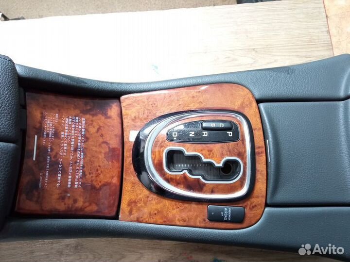 Подлокотник Мерседес W220