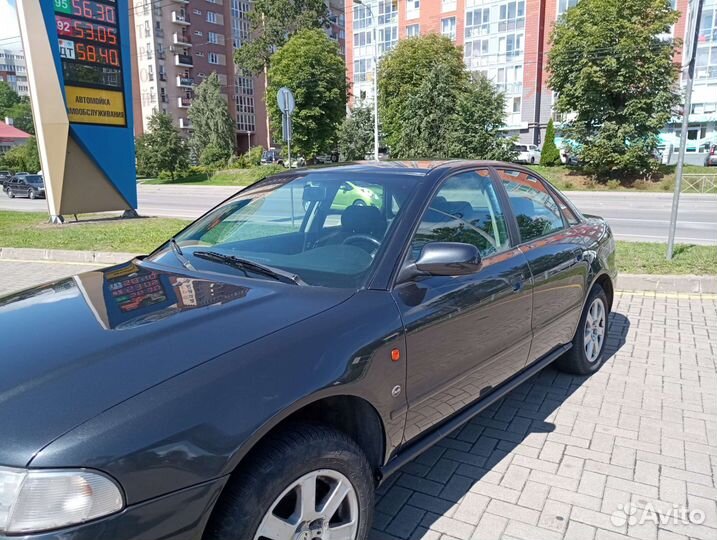 Audi A4 1.8 МТ, 1995, 370 000 км