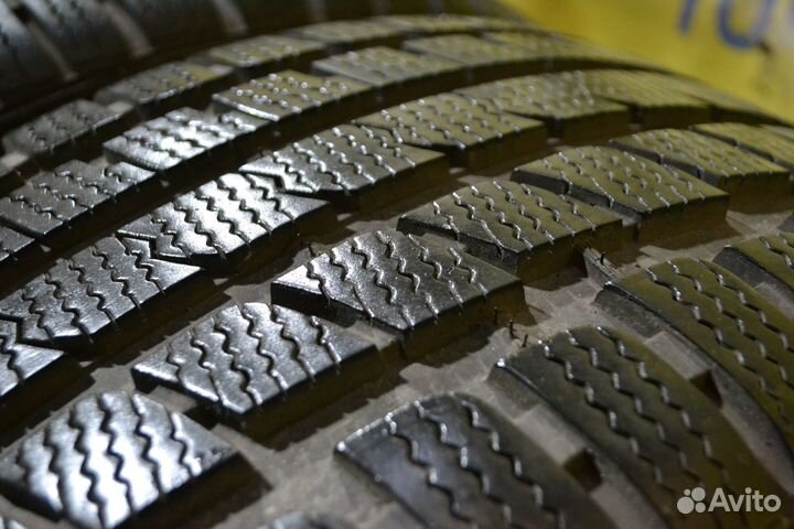 Kumho I'Zen KW27 245/45 R18