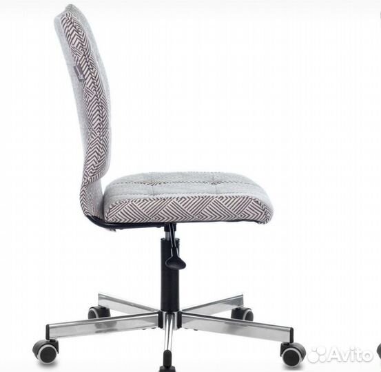 Кресло для школьника новое