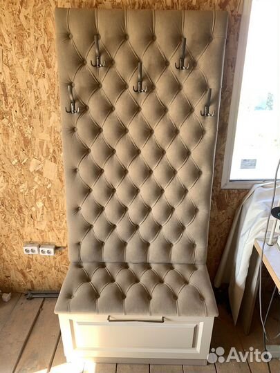 Прихожая. Вешалка. Каретная стяжка