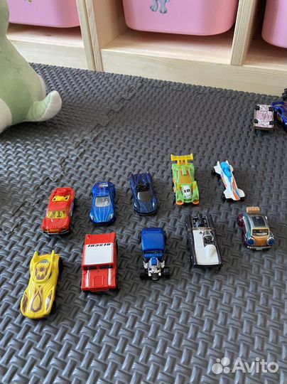 Машинки Hot Wheels 34 шт