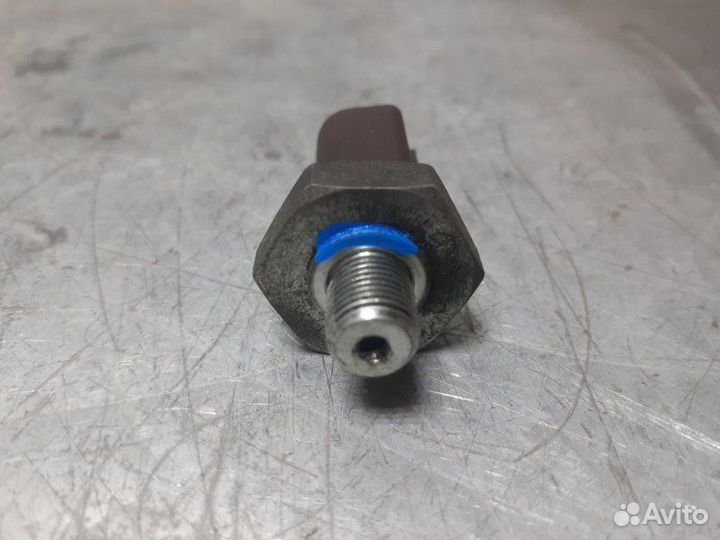 Датчик давления масла Skoda Octavia (A4 1U)