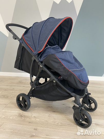 Коляска прогулочная