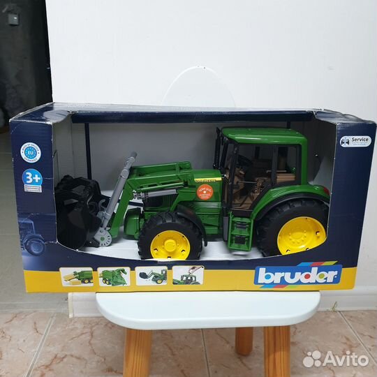 Новый трактор Bruder John Deere 6920