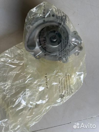 Помпа водяная для Mercedes GL X-166 2014-2016