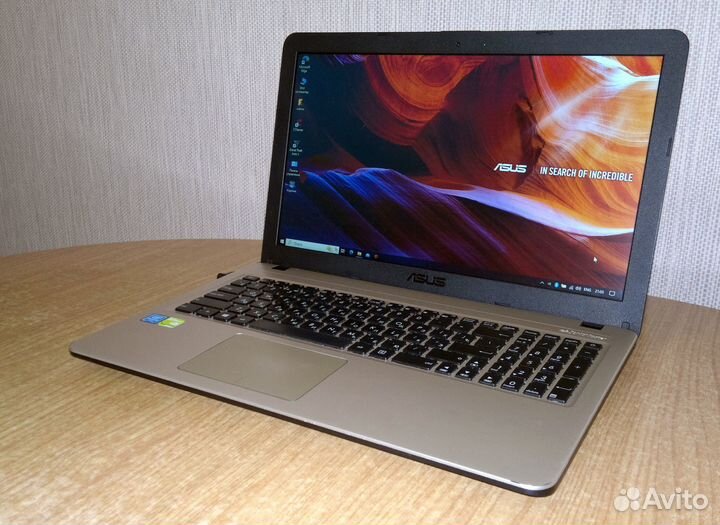 Asus (Pentium N4200, nVidia 920MX, SSD, 8Gb)