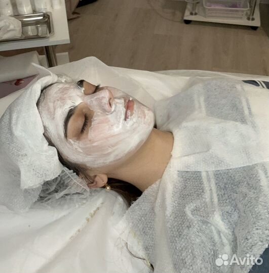 Косметолог чистка лица пилинги