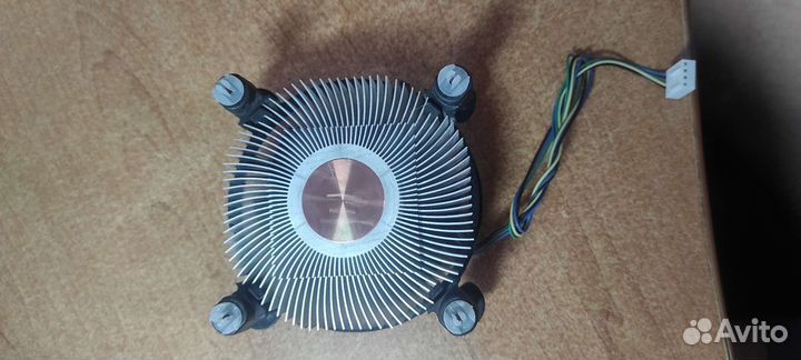 Процессор i 3 8100 3.6 ghz + кулер