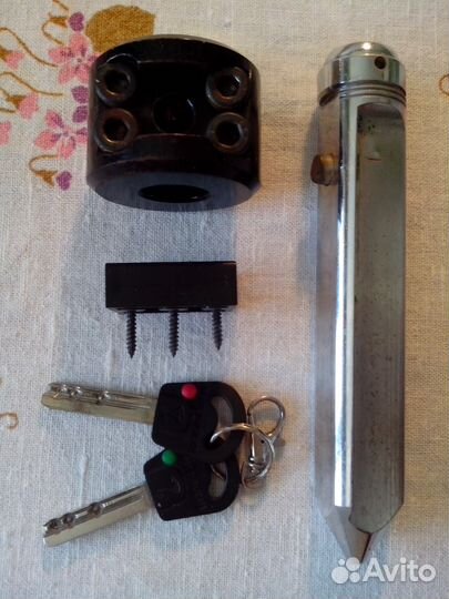 Замок рулевого вала Mul-T-Lock/Fortus